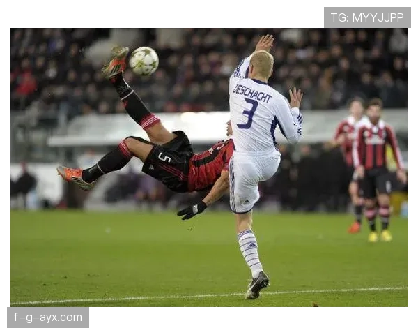 塔雷米倒钩破门惊艳全场,状态火热化身现代足球艺术家 塔雷米倒钩破门惊艳全场,状态火热化身现代足球艺术家