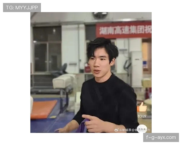 张博恒训练完直接去奢侈品店刷卡，这自律和消费反差谁懂